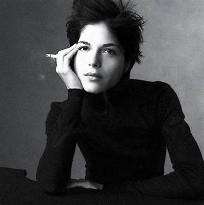 Selma Blair: Dating, Net Worth, Tattoos, Smoking & Body Measurements