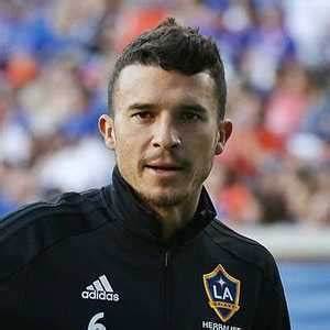 Servando Carrasco Age, Wiki, Biography, Body Measurement, Parents, Family, Salary, Net Worth