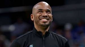 Shaheen Holloway Base Salary Is More Than $300 Thousand, Coach Contract Breakdown