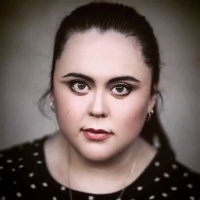 Sharon Rooney Bio, Wiki, Age, Height, Weight Loss, Husband, Family, Movies and Ne Worth