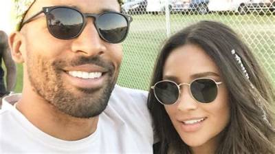 Shay Mitchell Husband: Is She Married to Her Freund Matte Babel? Kids and Net Worth