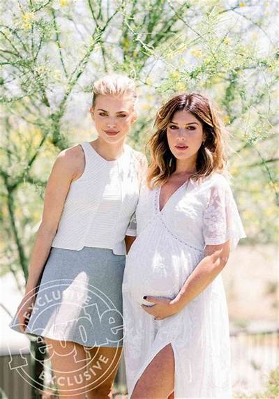 Shenae Grimes Siblings: Meet Maya Grimes, Liam Grimes and Aiden Grimes