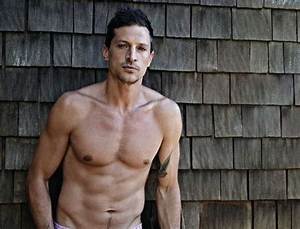 Simon Rex Height, Weight, Net Worth, Age, Birthday, Wikipedia, Who, Nationality, Biography