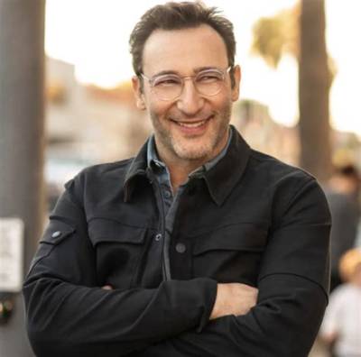 Simon Sinek Height, Weight, Net Worth, Age, Wiki, Who, Instagram, Biography