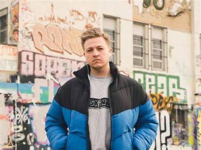 Simon Wilson Height, Weight, Net Worth, Age, Birthday, Wikipedia, Who, Nationality, Biography