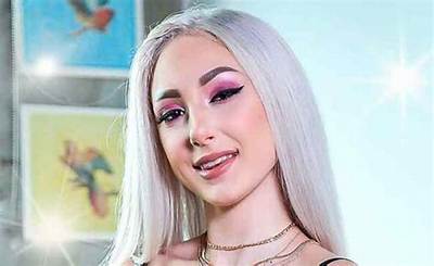 Skylar Vox Bio, Wiki, Age, Height, Parents, Boyfriend, and Net Worth
