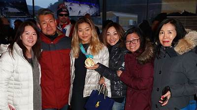 Snowboarder: Chloe Kim Siblings: Sisters Erica Kim & Tracy Kim; Family Details Explored