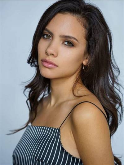 Sohvi Rodriguez Age, Bio, Wiki, Bikini – Who Is Mia from Animal Kingdom? Feet