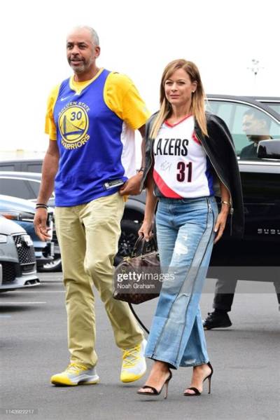 Sonya Curry Bikini Pictures and Feet – What Is Her Ethnicity?