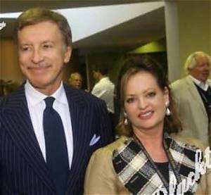 Stan Kroenke Wife: Ann Walton Kroenke Net Worth, Age, Yacht, Husband, Instagram, Foundation, Young Ann Walton Kroenke