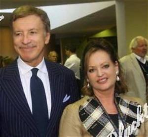 Stan Kroenke: Wife, Net Worth, Tattoos, Smoking & Body Facts