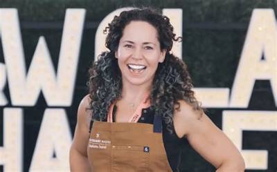 Stephanie Izard Bio, Wiki, Age, Height, Family, Husband, Kids, Chef and Net Worth