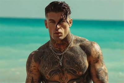 Stephen James (British Model) Wiki, Biography, Age, Net Worth, Salary, Height, Dating, Religion
