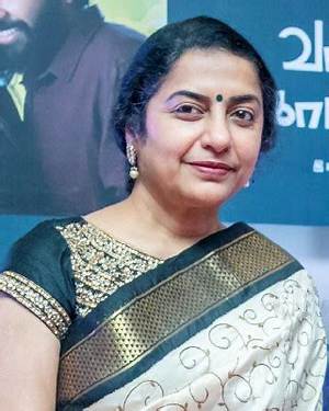 Suhasini Maniratnam Height, Weight, Net Worth, Age, Birthday, Wikipedia, Who, Instagram, Biography