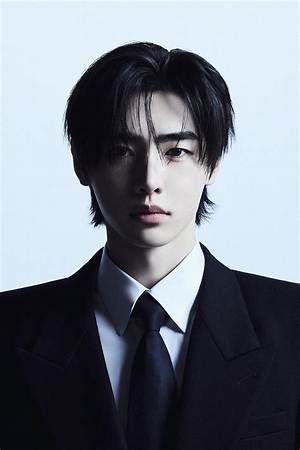 Sunghoon (Enhypen) Wiki, Bio, Age, Height, Weight, Net Worth, Early Life, Facts