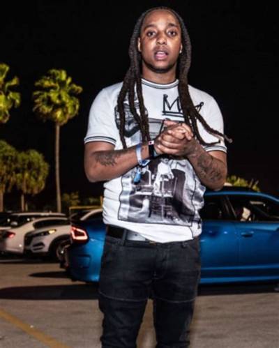 Tadoe: Dating, Net Worth, Tattoos, Smoking & Body Facts