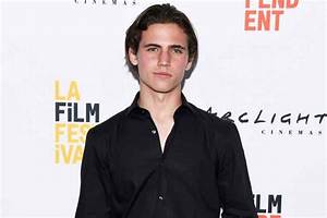 Tanner Buchanan (Actor) Wiki, Bio, Age, Height, Weight, Girlfriend, Net Worth, Career, Facts