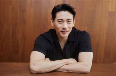 Teo Yoo Parents: Meet His Mother and Father