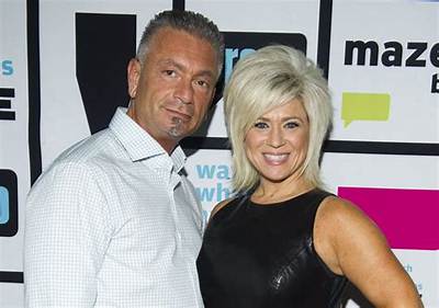 Theresa Caputo: Husband, Net Worth, Tattoos, Smoking & Body Measurements