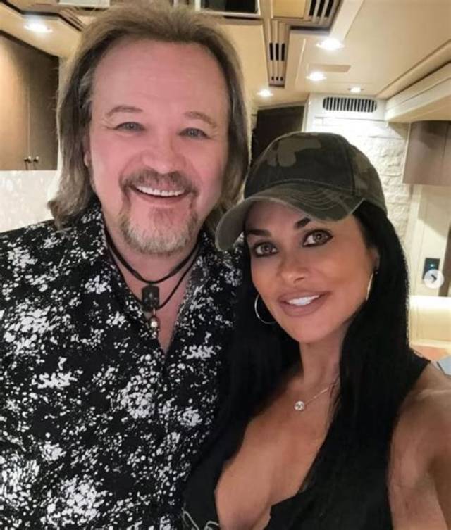 Theresa Nelson Wiki, Age (Travis Tritt Wife) Children, Family and Married Life