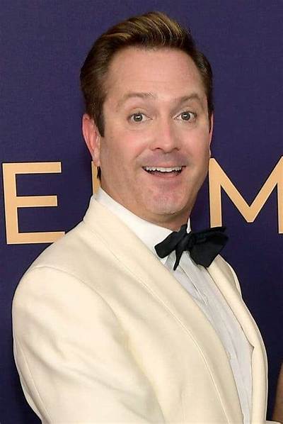 Thomas Lennon Biography, Wiki, Height, Wife, Son, Book, Net Worth and Tv Shows.