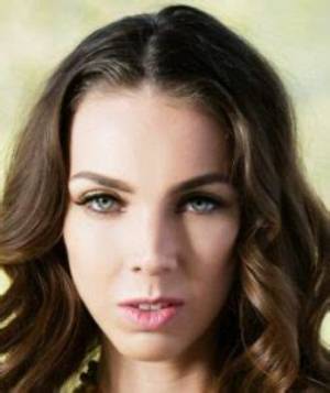 Tiffany Taylor Bio, Wiki, Age, Height, Family, Dating, Movies and Net Worth.