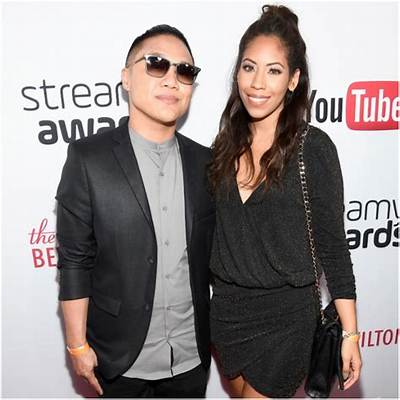 Timothy Delaghetto: Wife, Net Worth, Tattoos, Smoking & Body Facts