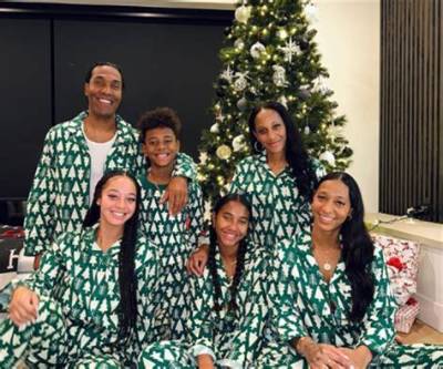 Tj Houshmandzadeh and His Wife Kaci Houshmandzadeh Have Four Children