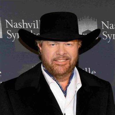 Toby Keith – Biography, Wife, Age, Height, Daughters, Family
