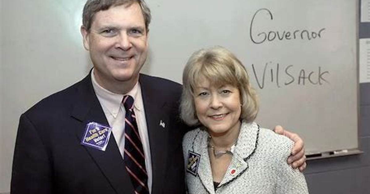Tom Vilsack Biography, Age, Family, Wife, Net Worth, Wiki, Bio
