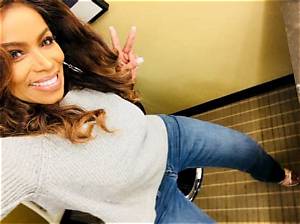 Toni Yates Biography, Age, Wabc-Tv, Wphl-Tv Wb17, Height, Education, Parents, Husband, Salary and Net Worth