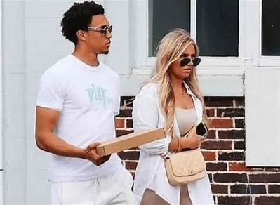 Trent Alexander Arnold Girlfriend Hannah Atkins: His Mom and Sister Details