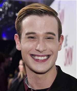 Tyler Henry’s Net Worth, Age, Height, Weight, Girlfriend, Dating, Bio-Wiki