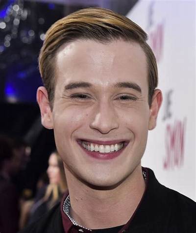 Tyler Henry’s Net Worth, Age, Height, Weight, Girlfriend, Dating, Bio-Wiki