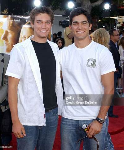 Tyler Hoechlin Brother Tanner Hoechlin Is a Family Man