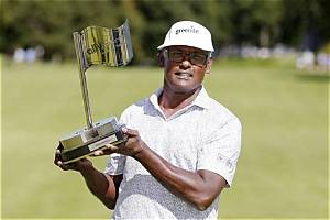 Vijay Singh’s Net Worth, Age, Height, Weight, Wife, Kids, Bio-Wiki