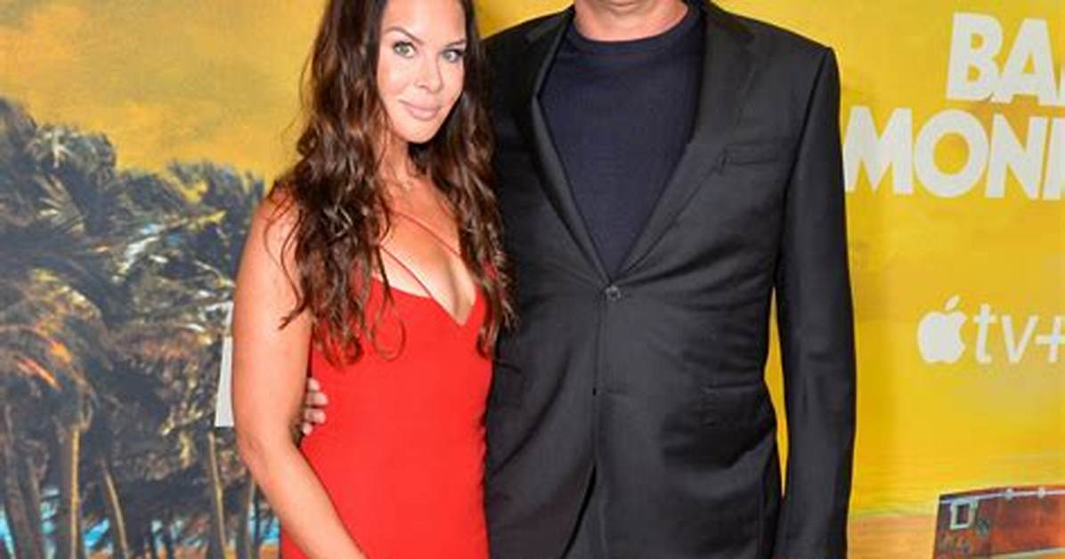Vince Vaughn: Wife, Net Worth, Tattoos, Smoking & Body Facts