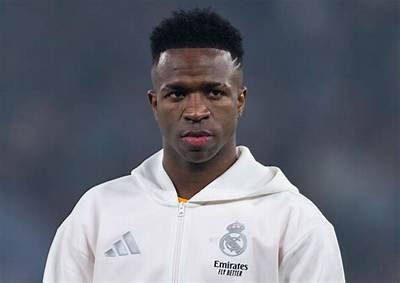 Vinicius Junior – Bio, Net Worth, Current Team, Contract, Salary, Transfer, Injury, Affair, Girlfriend, Age, Facts, Wiki, Career Stats, Position, Jr