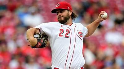 Wade Miley Contract, Salary, Net Worth, Is Wade Miley Hurt? Where Did Wade Miley Go to College?
