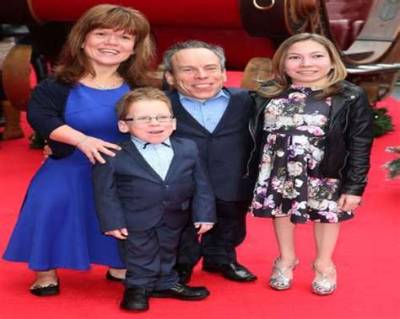 Warwick Davis Bio, Age, Wife, Height, Family, Movies, Children, Harry Potter and Star Wars