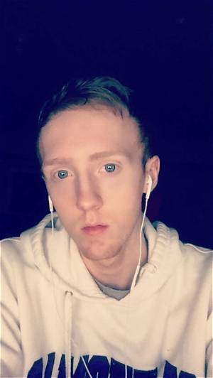 Watch Scrubnoob Do a Face Reveal, Irl Streamer Age and Real Name