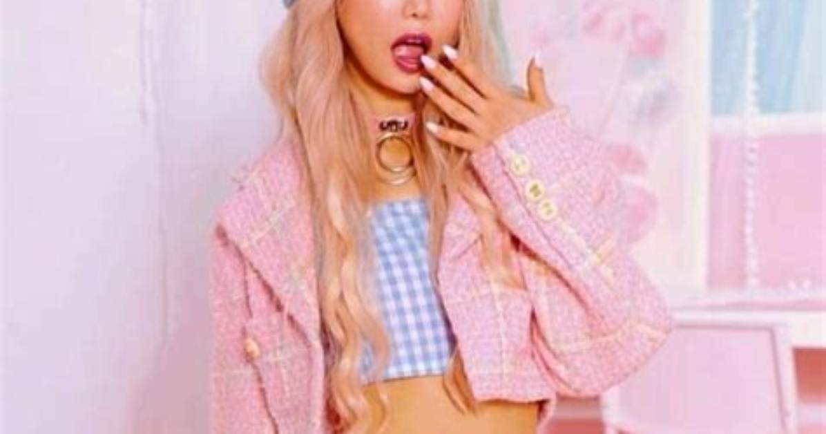 Wengie Biography; Net Worth, Age, Merch, Height, Youtube, Music and Boyfriend