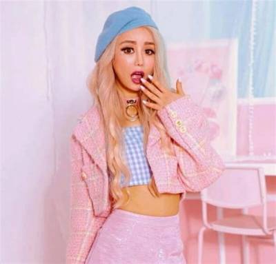 Wengie Biography; Net Worth, Age, Merch, Height, Youtube, Music and Boyfriend
