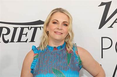 What Happened to Melissa Joan Hart Teeth? Meet the American Actress on Instagram