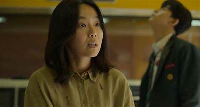 What Happened to Ms Park in All of Us Are Dead? Meet the English Teacher from the Show
