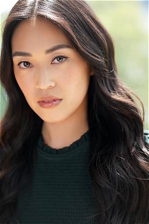 What Is Actress Frances Leigh Ethnic Background? Her Family and Nationality Explored