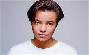 What Is Zoe Terakes’s Gender? Details to Know About the Australian Actress