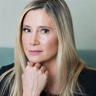 What Nationality Is Mira Sorvino? Does Mira Sorvino Have Ms?
