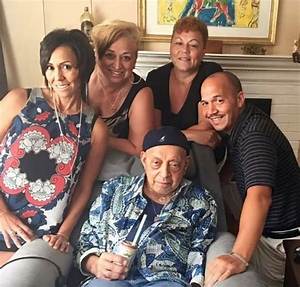 What Was Barry Larkin’s Father Death Cause? Wife Son & Net Worth