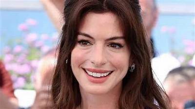 Where Did Anne Hathaway Go to College